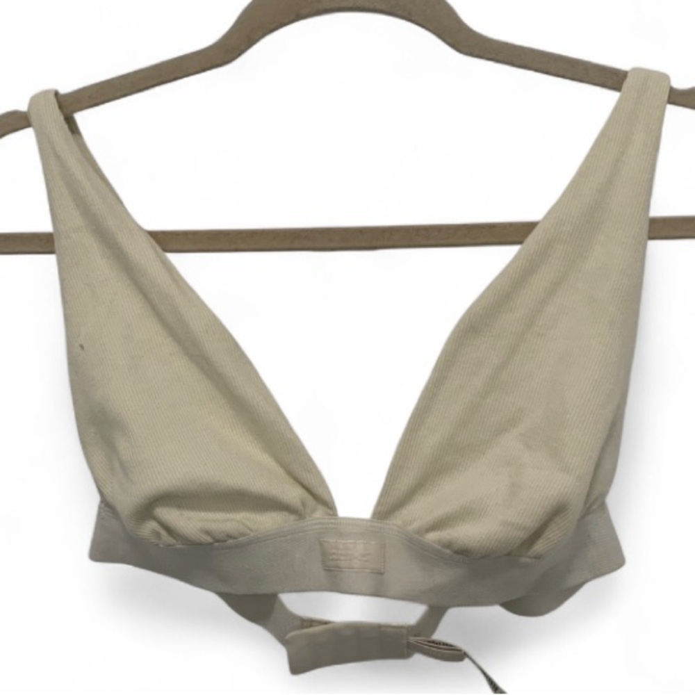 SKIMS Ribbed Plunge Bralette in Beige